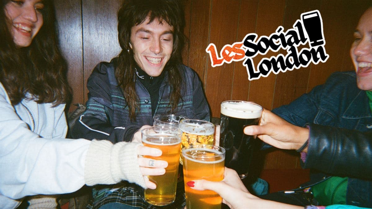 Lessocial FLINTA pub night